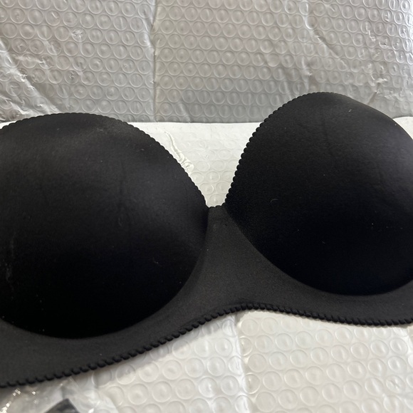SHEIN Other - Shein Women’s Medium Strapless Padded Underwire Black Bra with extension see